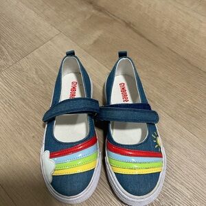 NWOT 👧 Gymboree Kids Sneakers with Blue and Colorful Stripes